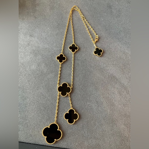 - 18k Gold Plated Alhambra Black Clover Magic Necklace with Logo - Picture 4 of 10